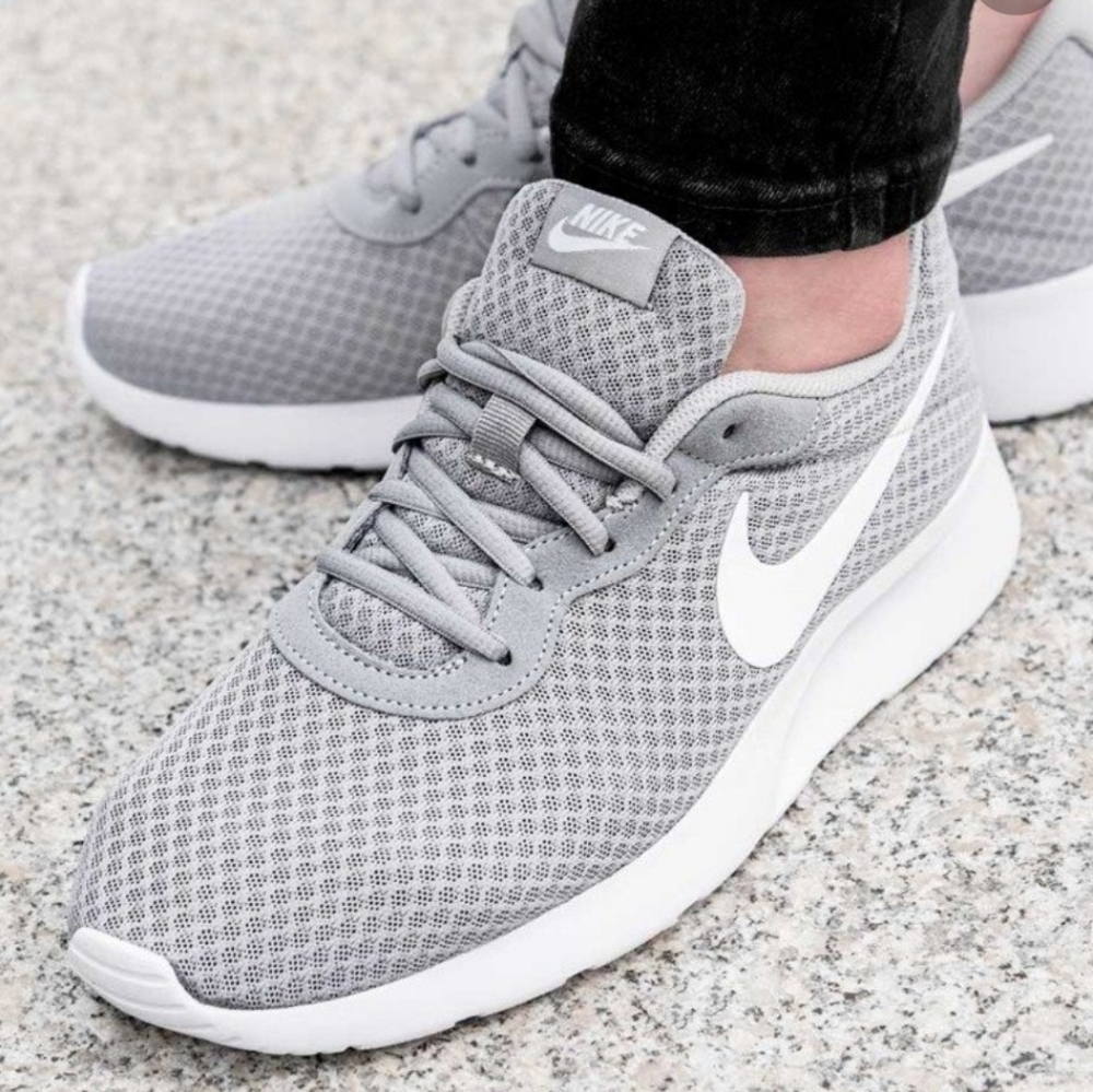 Nike Tanjun Boys Running Gray Shoes